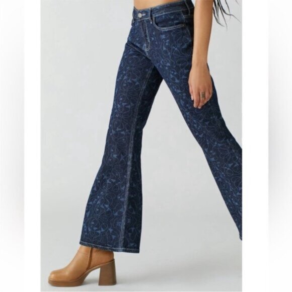 Urban Outfitters | BDG Low Rise Flare Jean New 27 Waist Floral Y2K Skater Beach - Picture 4 of 10